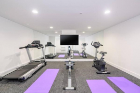 4br-8guests-balcony-beachview-pool-pets